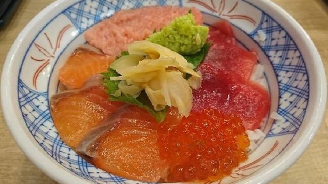 福岡 海鮮丼 磯丸水産 590円海鮮丼と浜焼きの店 福岡 Morning Lunch