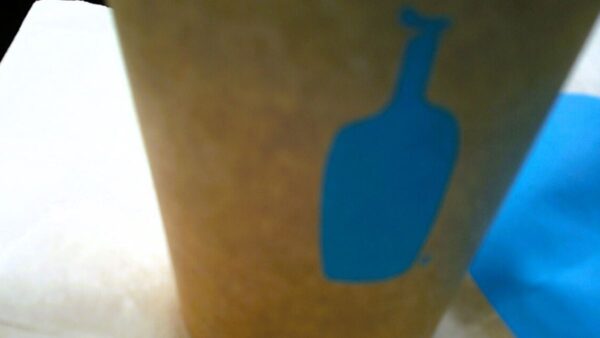 BLUE BOTTLE COFFEE（ブルーボトルコーヒー）福岡天神店